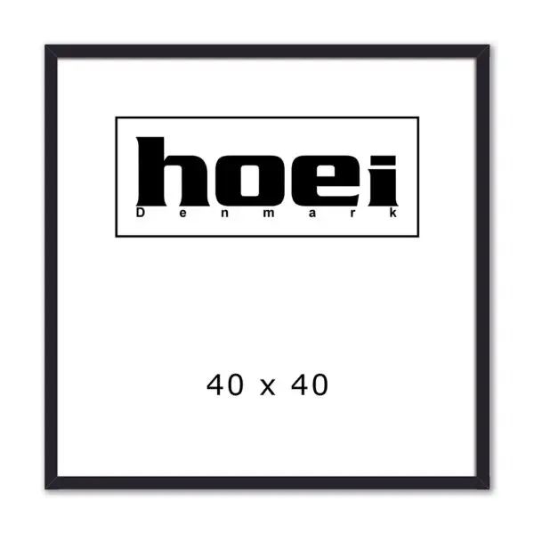Sort kvadratisk og trendy træramme i 40x40 cm med almindelig glas.