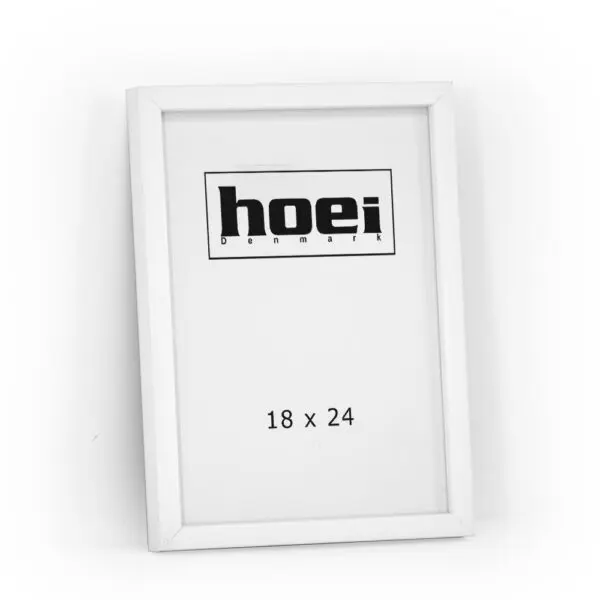 Fotoramme i 18x24 cm, hvidmalet med almindelig glas og bagstøtte