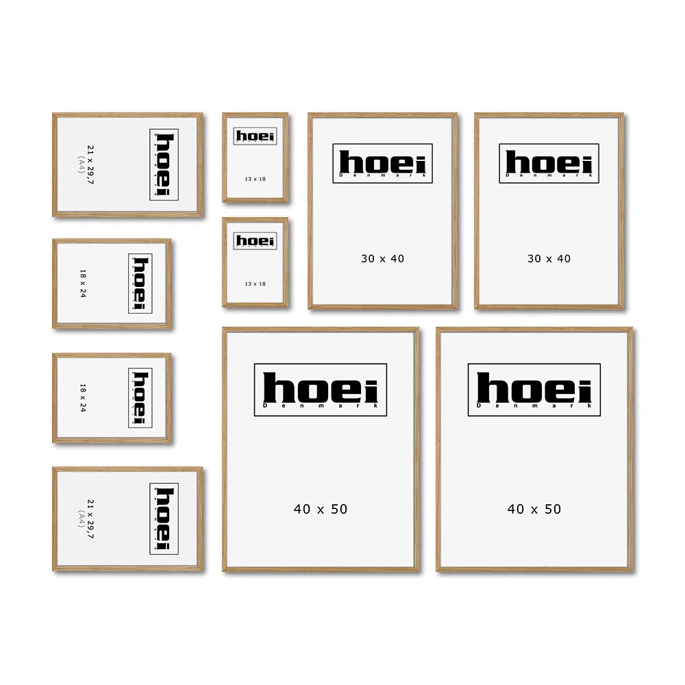 Billedvæg med 10 massive egetrærammer