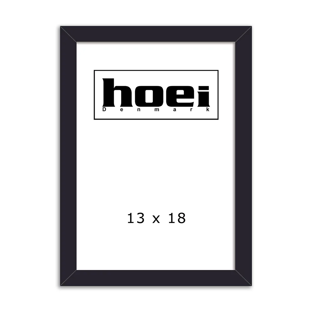 Sort ramme i træ 13x18 cm Sort elegant træramme i størrelsen 13x18 med almindelig glas.