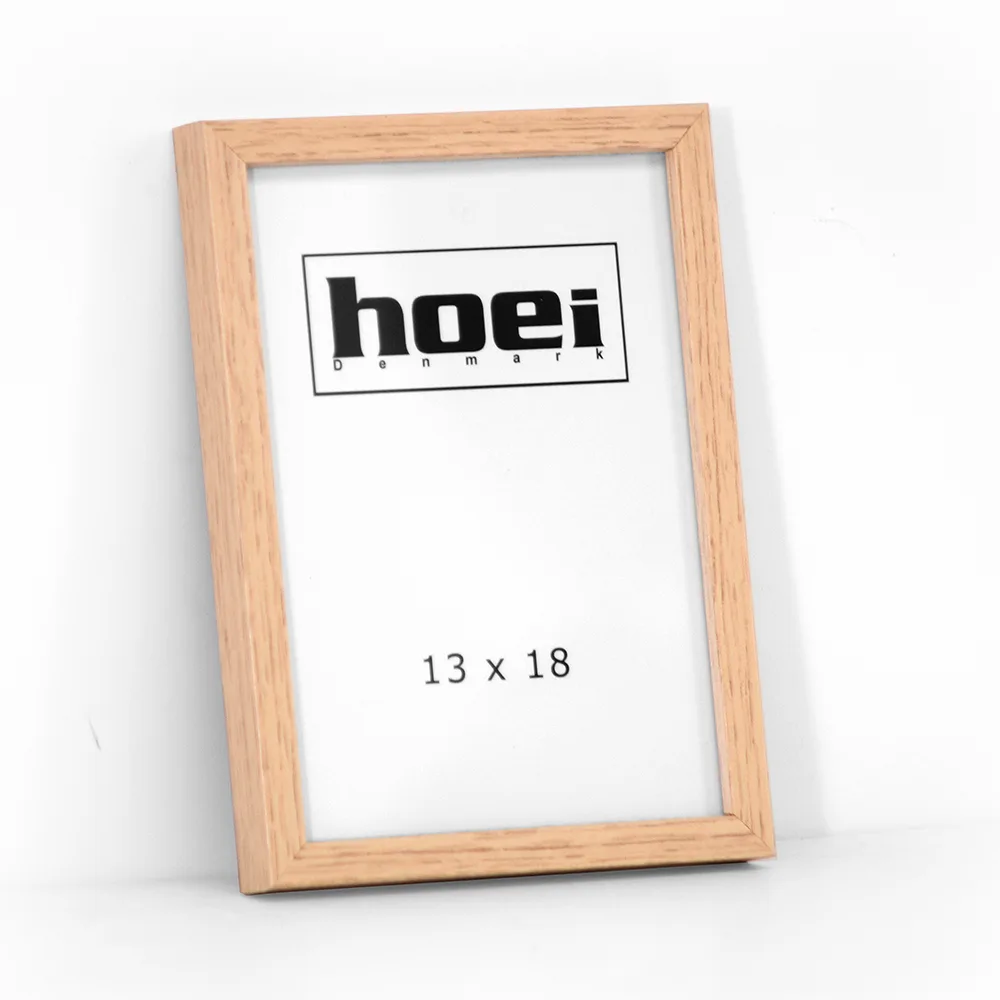 ege træramme 13x18 cm Ege look fotoramme 13x18 cm med almindelig glas og bagstøtte