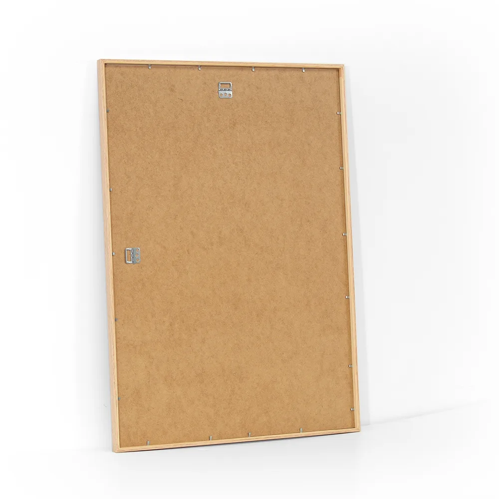 Egetræs fotoramme til store billeder eller indramning af plakater. Egetræ look i størrelse 50x70 cm. med plexiglas.