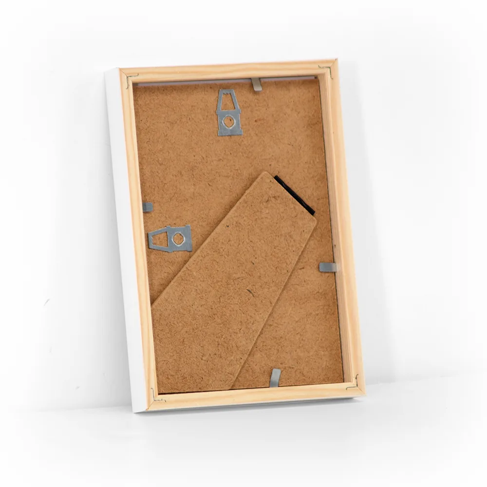 Hvid billedramme i 10x15 cm, med almindelig glas og bagstøtte