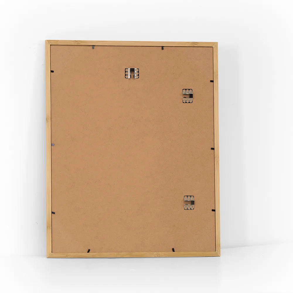 OLYMPUS DIGITAL CAMERA Bagside af A3 bambusramme med ophæng