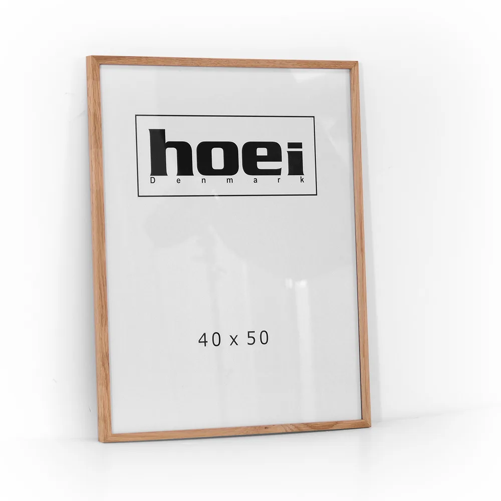 Flot massiv egetræramme i 40x50 cm med almindelig glas