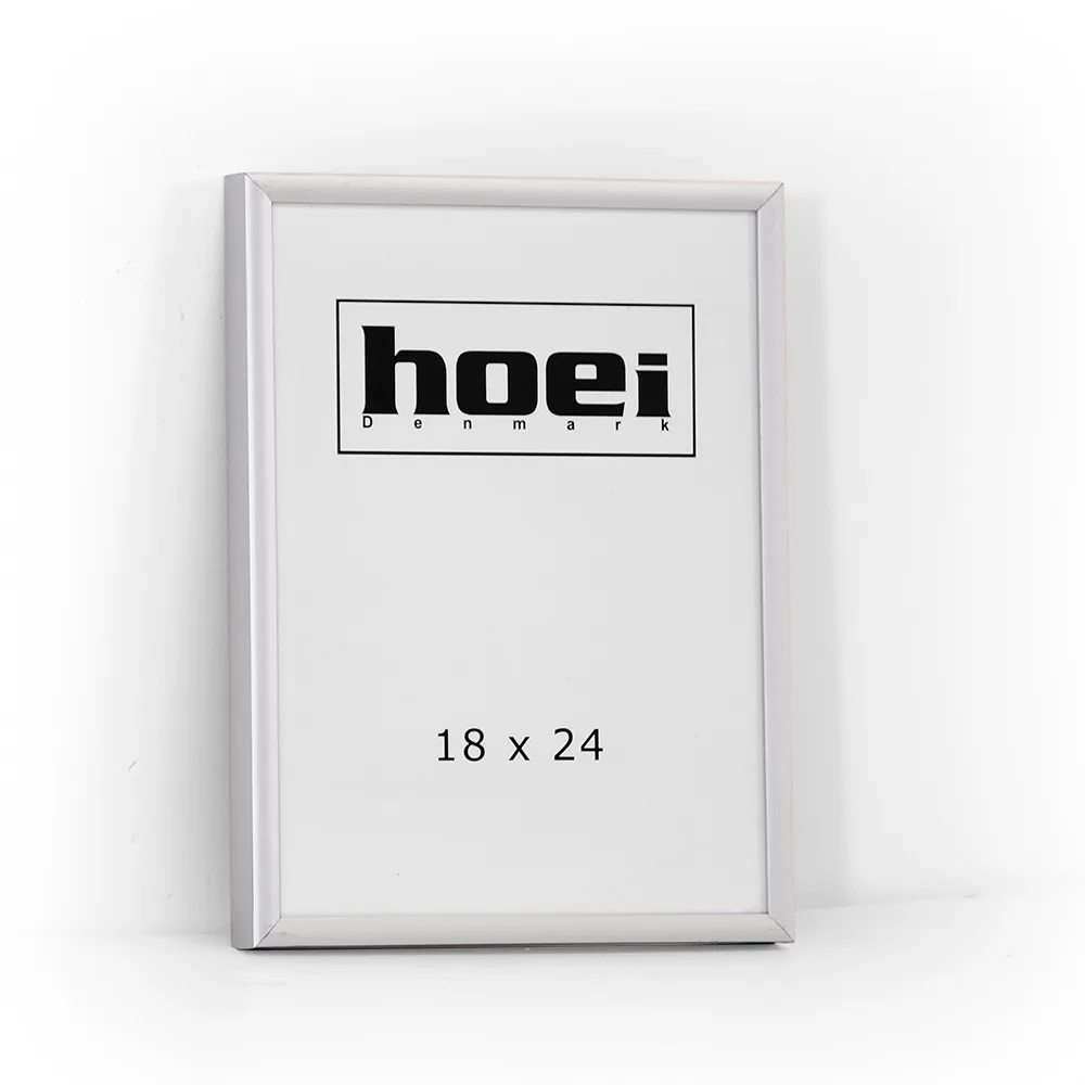 Mat sølvramme i aluminium 18x24 cm. Mat sølvramme i aluminium 18x24 cm.