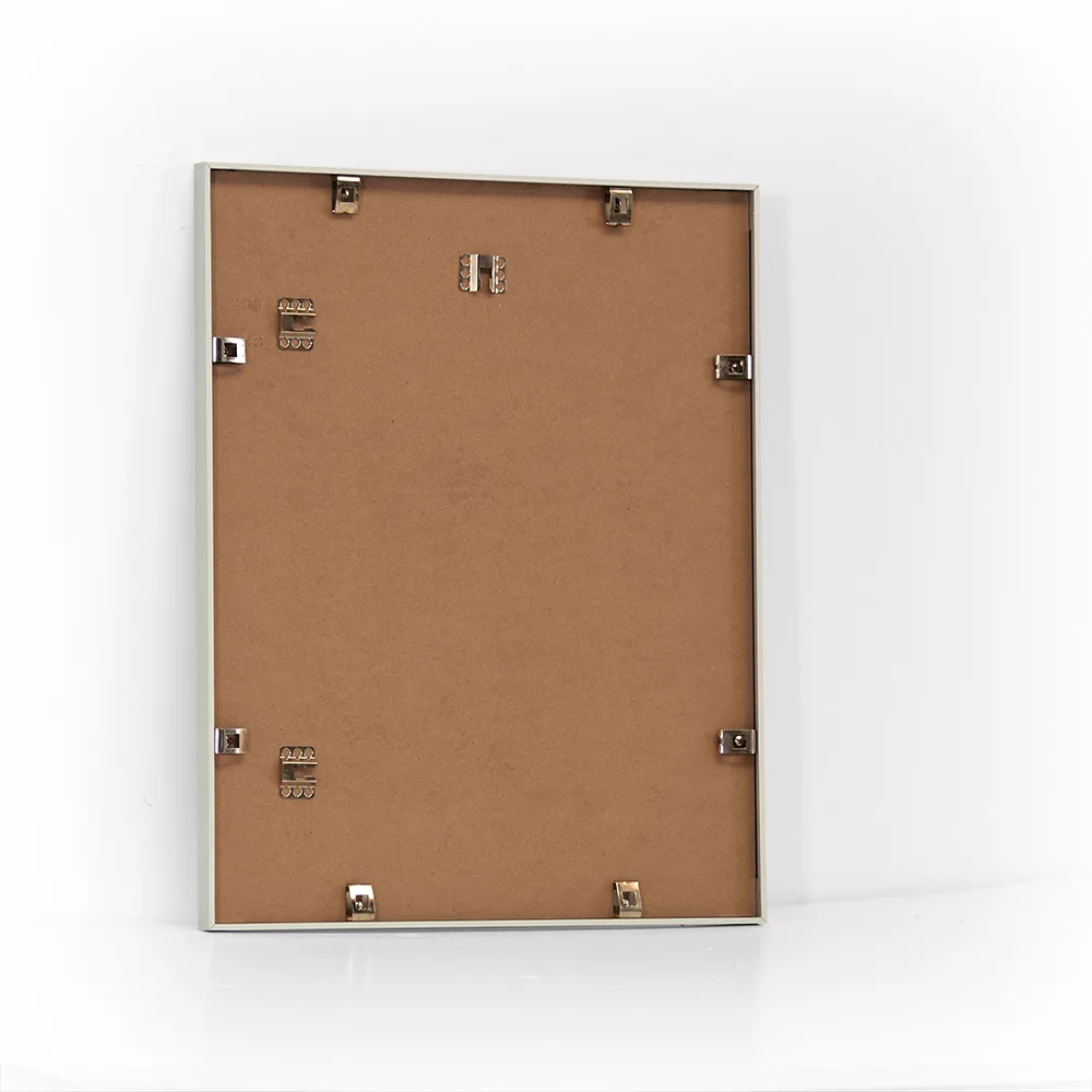 Mat sølvramme i aluminium 40x50 cm.