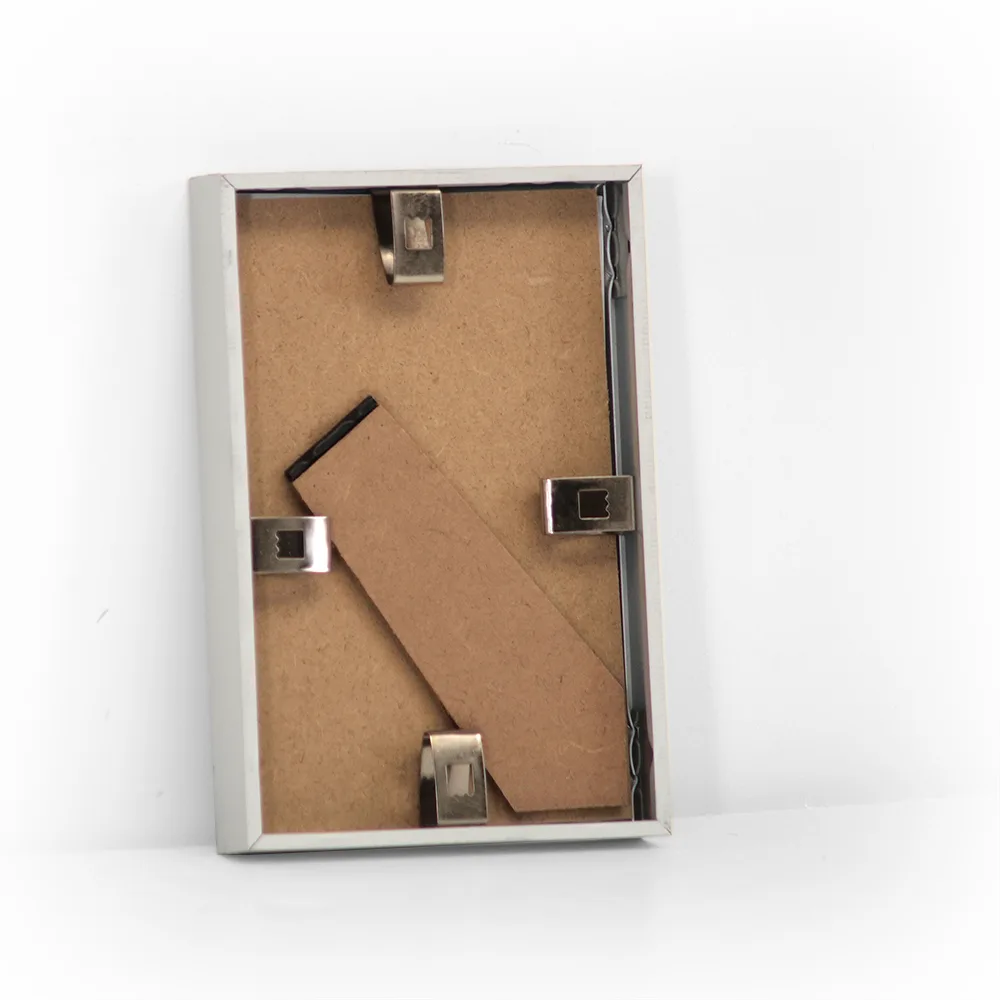 Mat sølvramme i aluminium - 9x12 cm.