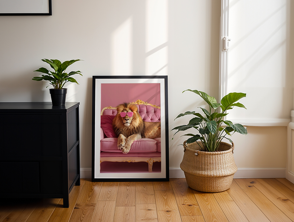 Sjov plakat med løve i pink