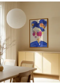 Alternative view of Asian Girl