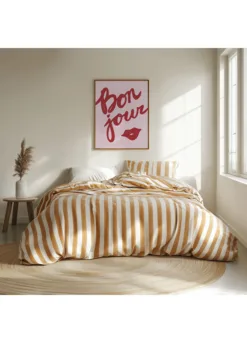 Alternative view of Bonjour Kiss