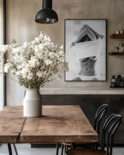 Alternative view of Hot [Simona]