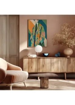 Alternative view of Lady In Green