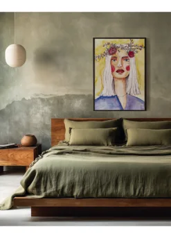 Alternative view of Lady with flower wreath