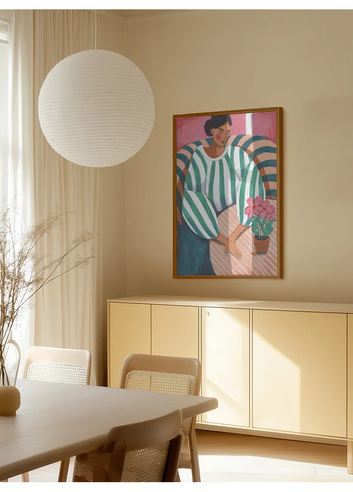 Woman in stripes in thought_Int1